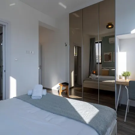 Marble 2-bedroom In Apartment *