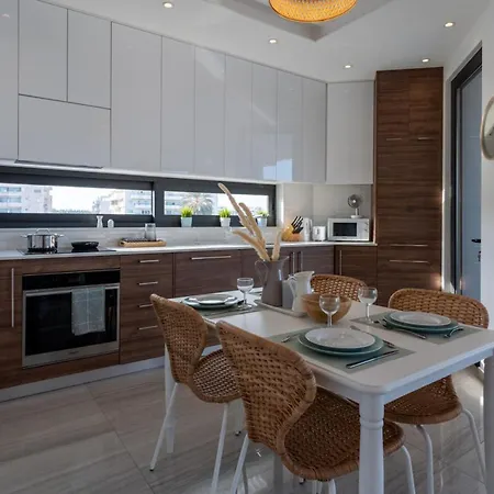 Marble 2-bedroom In Apartment *